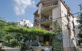 Apartments Blago Sutomore